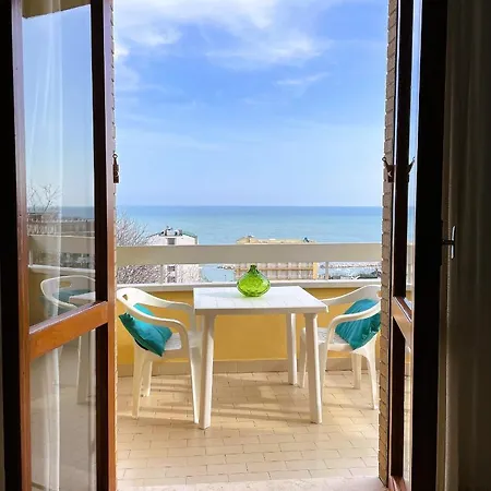 Azzurro Apartment