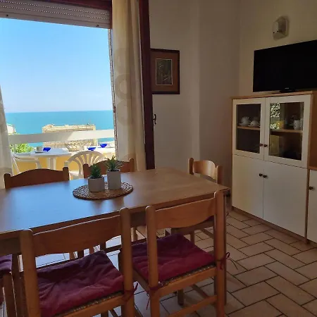 Azzurro Apartment