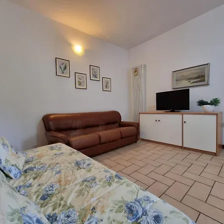 Azzurro Apartment *